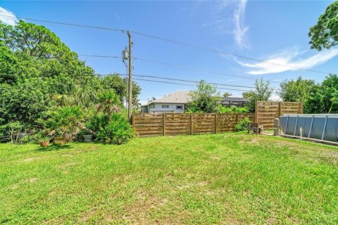 House in Englewood, Florida 2 bedrooms, 107.77 sq.m. № 2394291 - photo 5