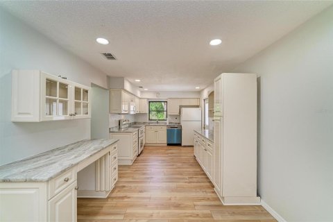 House in Englewood, Florida 2 bedrooms, 107.77 sq.m. № 2394291 - photo 30