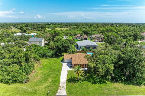 House in Englewood, Florida 2 bedrooms, 107.77 sq.m. № 2394291 - photo 18