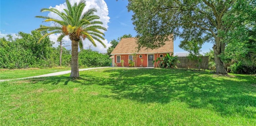 House in Englewood, Florida 2 bedrooms, 107.77 sq.m. № 2394291