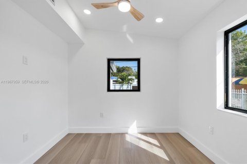 House in West Park, Florida 2 bedrooms, 53.14 sq.m. № 2032670 - photo 15