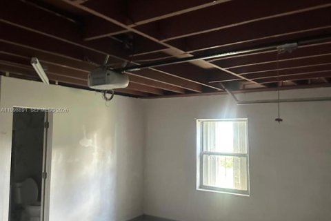 Casa en venta en Miami Gardens, Florida, 3 dormitorios, 83.61 m2 № 2060974 - foto 8