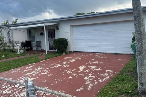 Casa en Miami Gardens, Florida 3 dormitorios, 83.61 m2 № 2060974