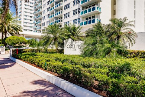 Condo in Miami Beach, Florida, 1 bedroom  № 1888022 - photo 2