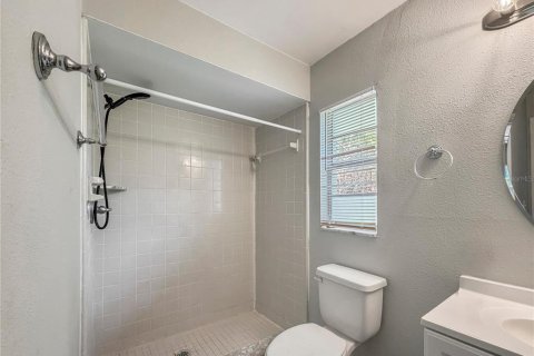 Villa ou maison à louer à Casselberry, Floride: 3 chambres, 96.99 m2 № 2418959 - photo 16