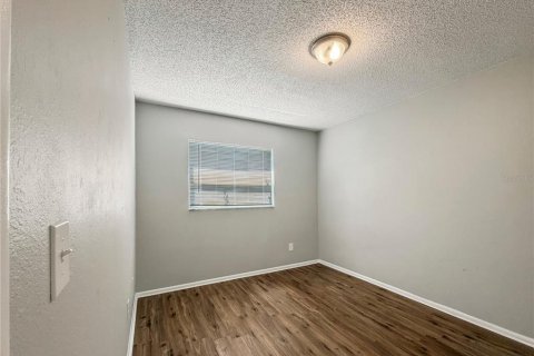 Villa ou maison à louer à Casselberry, Floride: 3 chambres, 96.99 m2 № 2418959 - photo 8