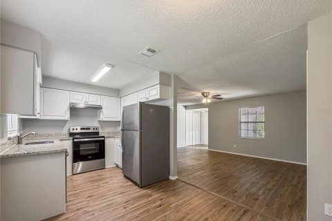 Villa ou maison à louer à Casselberry, Floride: 3 chambres, 96.99 m2 № 2418959 - photo 7