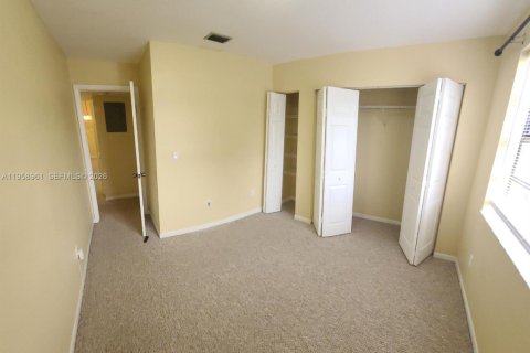 Снять в аренду квартиру в Хомстед, Флорида 2 спальни, 80.17м2, № 2080590 - фото 4