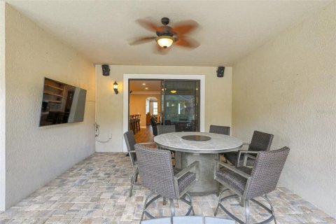 House in Tampa, Florida 4 bedrooms, 232.35 sq.m. № 2152048 - photo 20