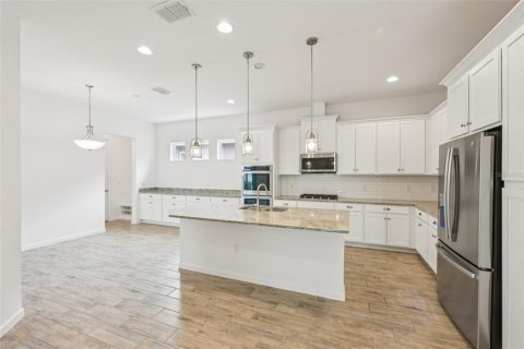 Купить виллу или дом в Аполло-Бич, Флорида 5 комнат, 202.9м2, № 2135224 - фото 11