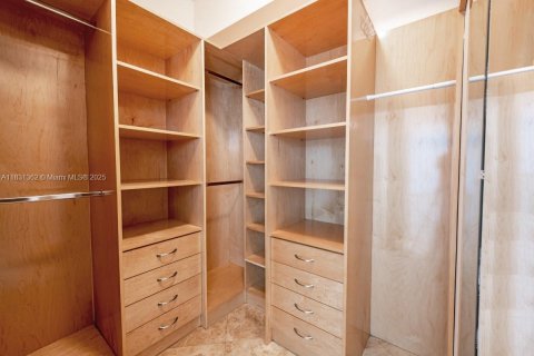 Copropriété à vendre à Aventura, Floride: 3 chambres, 187.66 m2 № 1934482 - photo 16