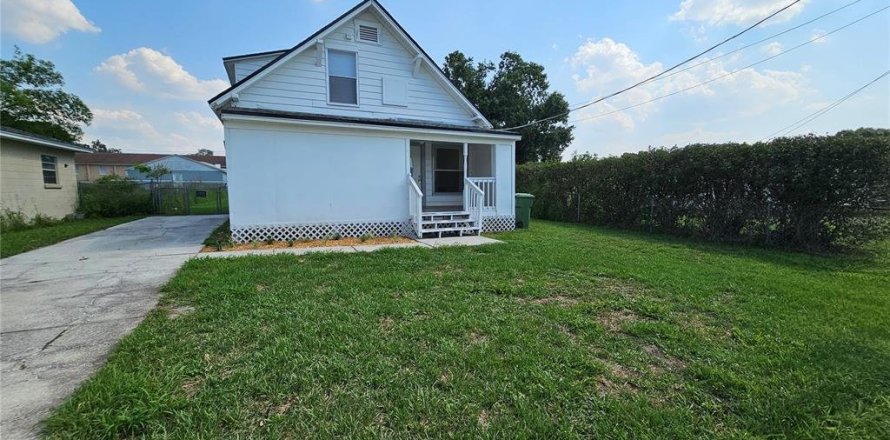 Immobilier commercial à Winter Haven, Floride 4 chambres, 133.78 m2 № 1514046