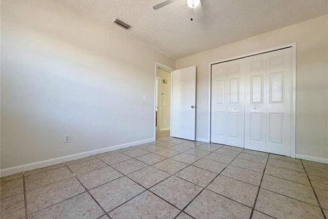 House in Brandon, Florida 3 bedrooms, 105.54 sq.m. № 2116116 - photo 20