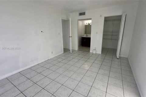 Copropriété à louer à Sunny Isles Beach, Floride: 1 chambre, 71.26 m2 № 1998301 - photo 21