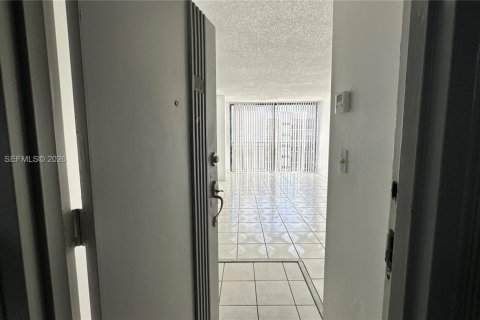 Copropriété à louer à Sunny Isles Beach, Floride: 1 chambre, 71.26 m2 № 1998301 - photo 4