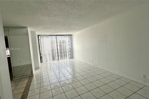 Copropriété à louer à Sunny Isles Beach, Floride: 1 chambre, 71.26 m2 № 1998301 - photo 7