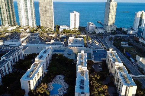 Condo à Sunny Isles Beach, Floride, 1 chambre  № 1998301