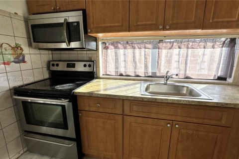 Copropriété à louer à Sunny Isles Beach, Floride: 1 chambre, 71.26 m2 № 1998301 - photo 19