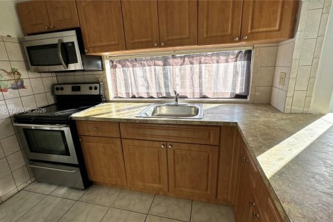 Copropriété à louer à Sunny Isles Beach, Floride: 1 chambre, 71.26 m2 № 1998301 - photo 16