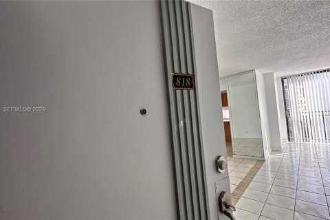 Copropriété à louer à Sunny Isles Beach, Floride: 1 chambre, 71.26 m2 № 1998301 - photo 5