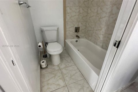 Copropriété à louer à Sunny Isles Beach, Floride: 1 chambre, 71.26 m2 № 1998301 - photo 27