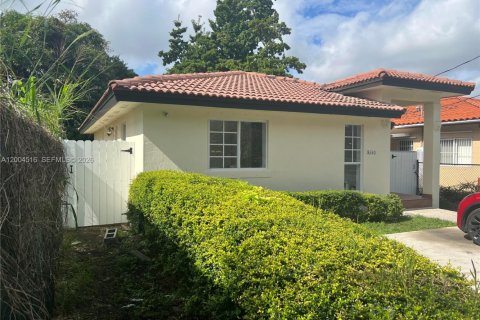 House in Miami, Florida 3 bedrooms, 113.99 sq.m. № 2068822 - photo 2