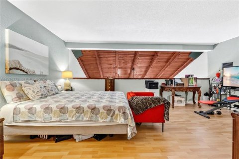Купить таунхаус в Пемброк-Пайнс, Флорида 3 комнаты, 122.45м2, № 2250096 - фото 17