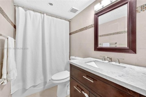 Купить таунхаус в Пемброк-Пайнс, Флорида 3 комнаты, 122.45м2, № 2250096 - фото 14