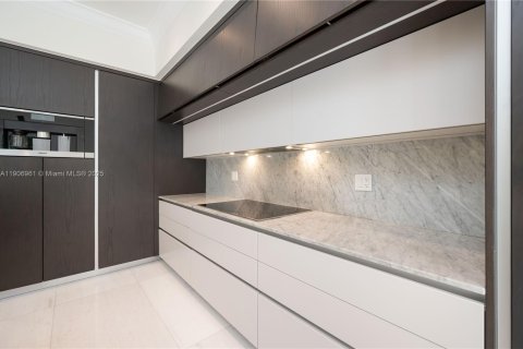 Купить виллу или дом в Корал-Гейблс, Флорида 7 спален, 521.74м2, № 2034341 - фото 26