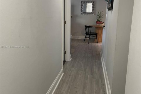 Condominio en venta en Miami, Florida, 2 dormitorios, 83.7 m2 № 1956514 - foto 9