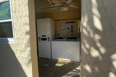 Copropriété à vendre à Miami, Floride: 2 chambres, 83.7 m2 № 1956514 - photo 22