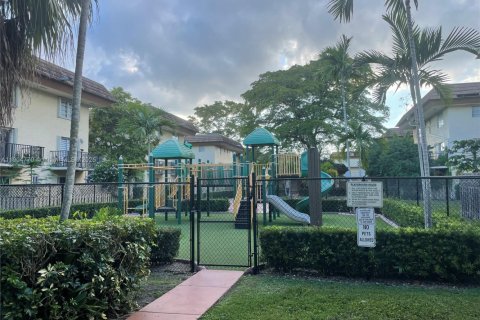 Copropriété à vendre à Miami, Floride: 2 chambres, 83.7 m2 № 1956514 - photo 23