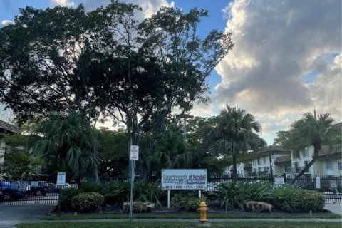 Copropriété à vendre à Miami, Floride: 2 chambres, 83.7 m2 № 1956514 - photo 24