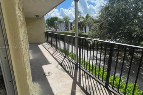 Condominio en venta en Miami, Florida, 2 dormitorios, 83.7 m2 № 1956514 - foto 13