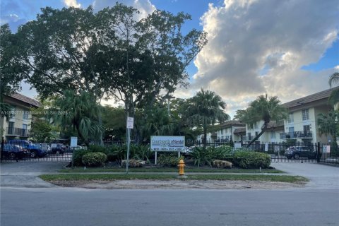 Copropriété à vendre à Miami, Floride: 2 chambres, 83.7 m2 № 1956514 - photo 25