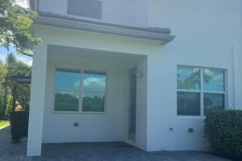 Townhouse in Lake Worth, Florida 3 bedrooms, 194.72 sq.m. № 2382541 - photo 7