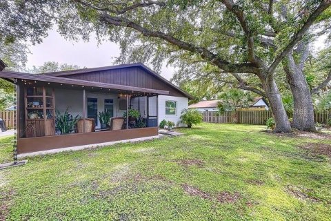 House in Tampa, Florida 3 bedrooms, 125.88 sq.m. № 1821101 - photo 23