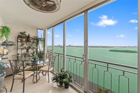 Купить кондоминиум в Майами, Флорида 3 спальни, 168.34м2, № 1808965 - фото 11