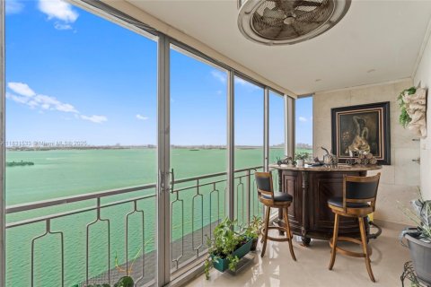 Купить кондоминиум в Майами, Флорида 3 спальни, 168.34м2, № 1808965 - фото 9