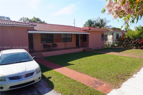 Купить коммерческую недвижимость в Майами, Флорида 196.21м2, № 2045391 - фото 7