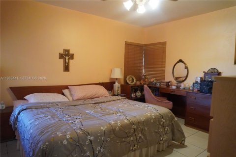 Купить коммерческую недвижимость в Майами, Флорида 196.21м2, № 2045391 - фото 23