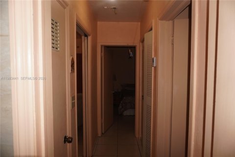 Купить коммерческую недвижимость в Майами, Флорида 196.21м2, № 2045391 - фото 21