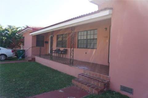 Купить коммерческую недвижимость в Майами, Флорида 196.21м2, № 2045391 - фото 5