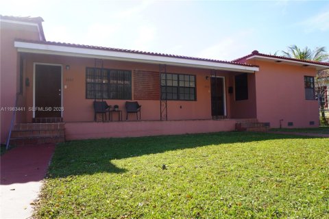 Купить коммерческую недвижимость в Майами, Флорида 196.21м2, № 2045391 - фото 8