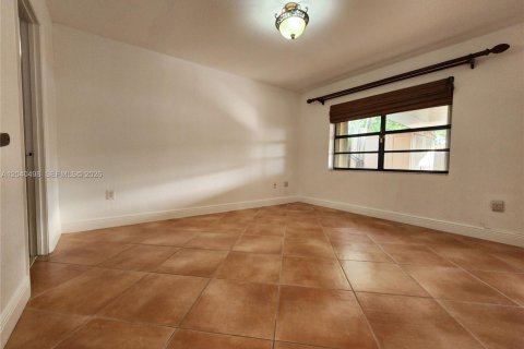 Townhouse in Miami, Florida 3 bedrooms, 106.28 sq.m. № 2087189 - photo 6