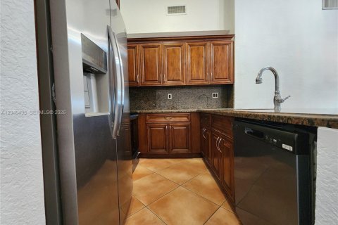Townhouse in Miami, Florida 3 bedrooms, 106.28 sq.m. № 2087189 - photo 3