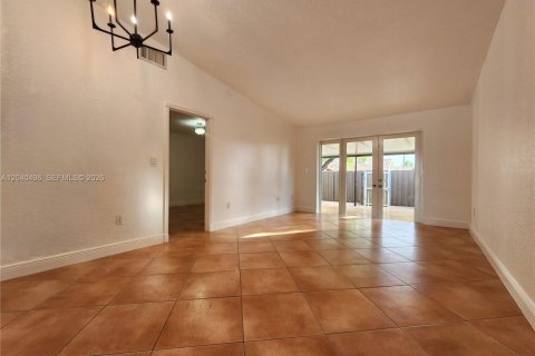 Townhouse in Miami, Florida 3 bedrooms, 106.28 sq.m. № 2087189