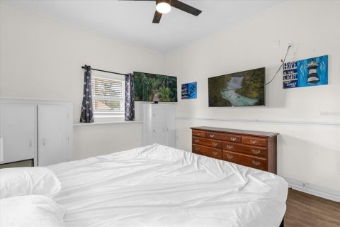 House in Clearwater, Florida 3 bedrooms, 117.06 sq.m. № 1555067 - photo 10