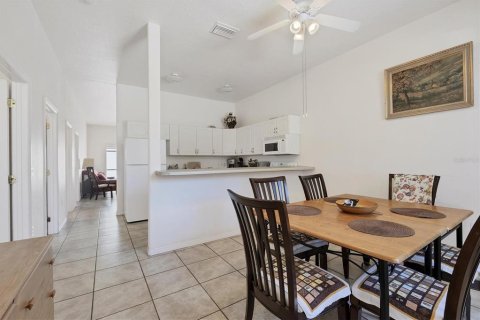 Casa en alquiler en North Port, Florida, 2 dormitorios, 213.49 m2 № 1902643 - foto 20