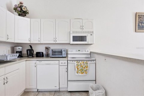 Casa en alquiler en North Port, Florida, 2 dormitorios, 213.49 m2 № 1902643 - foto 18